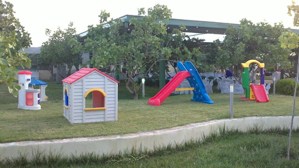 Hotel Aigli Φάρσαλα Εξωτερικό φωτογραφία