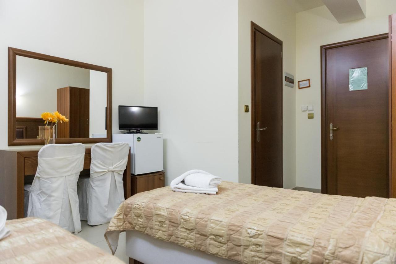 Hotel Aigli Φάρσαλα Εξωτερικό φωτογραφία