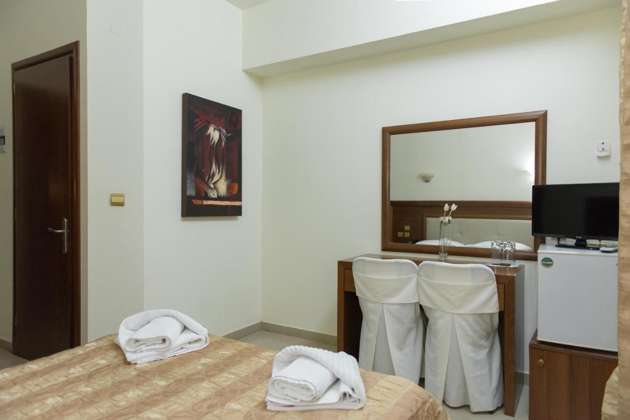 Hotel Aigli Φάρσαλα Εξωτερικό φωτογραφία